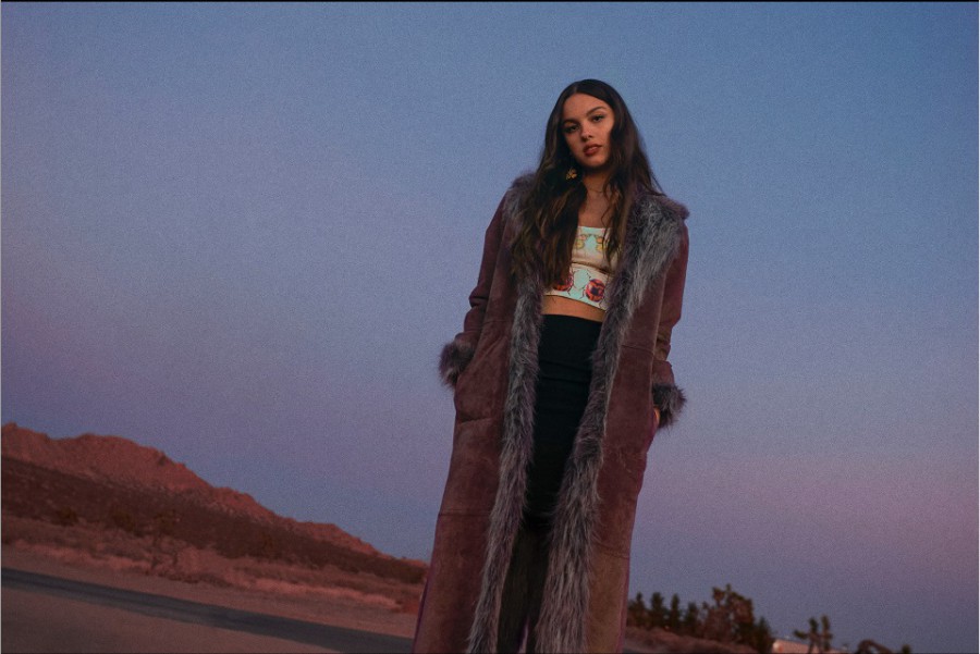 Olivia Rodrigo: Dirigindo Até Você